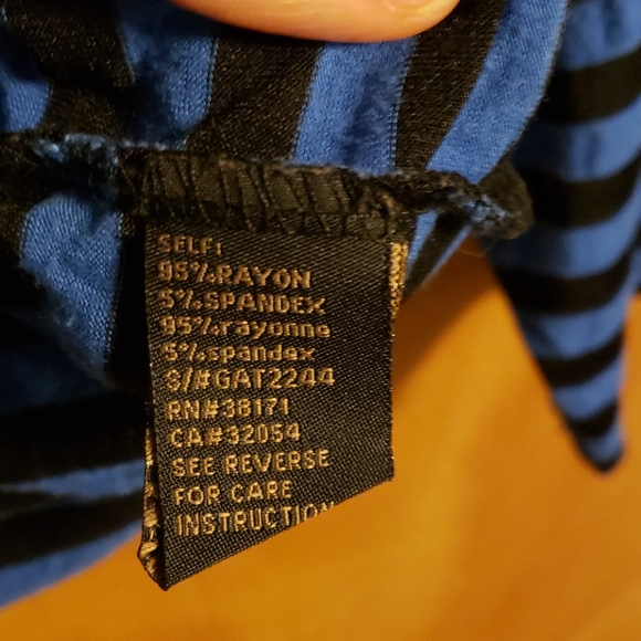 Striped 3/4 sleeve crop top - Picture 4 of 6